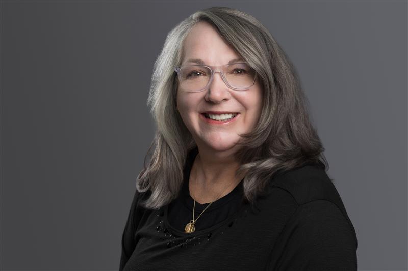 Kim Arana 5517 edit blacksweater